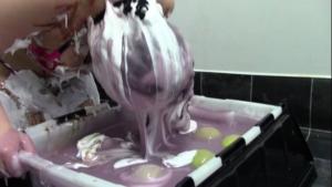 bobbing-for-apples-in-gunge_10.jpg